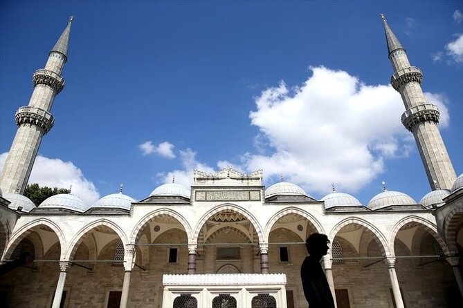 Private Full-Day Strolling through the Old Markets of Istanbul - Private Old Markets with a small group (up to 6)