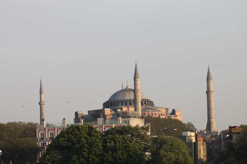 Private Guide in Istanbul Old City - Getting Oriented at the Blue Mosque Area