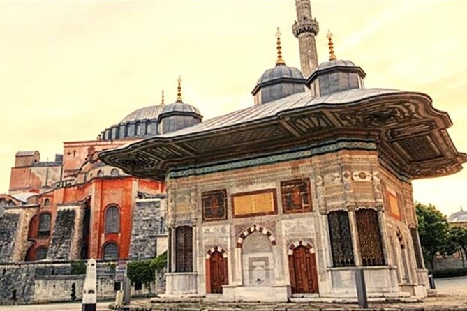 Private Guided Basilica Cistern and Topkapi Palace with Skip Line - Topkapi Palace: courtyards, the Harem, and the Treasury