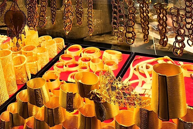 Private Guided Bazaar Tour in Istanbul - Kadıköy’s open-air market: where locals shop in daylight