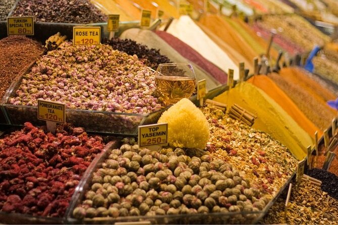 Private Guided Tour Hagia Sophia, Cistern, Topkapi and Bazaar - Grand Bazaar Finale: How to Walk, Shop, and Bargain Smarter