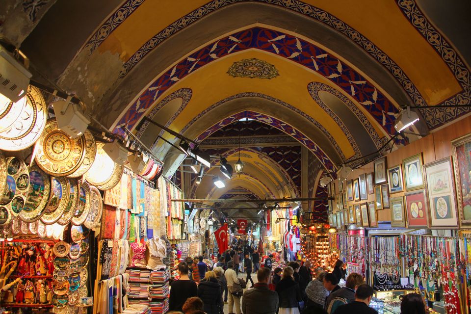 Private Historic Istanbul Half-Day Sightseeing Tour - Hippodrome: walking through Byzantine chariot-race leftovers