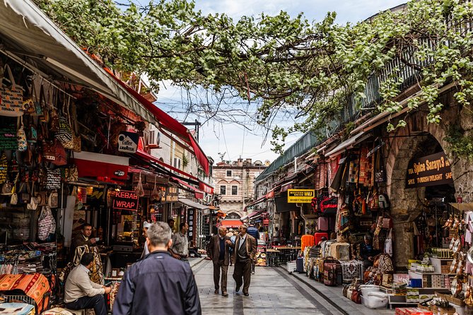 Private Istanbul Day Tour with a Local: Custom Highlights & Gems - Eminönü District Time: Markets, Shop Streets, and Real-Day Istanbul