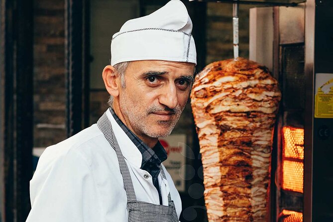 PRIVATE ISTANBUL FOOD TOUR & Hidden Pearls of the old city - Sultanahmet district: small spaces, corner shops, and calm culture