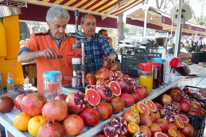 Private Istanbul Half-Day Tour with a Local: Highlights & Gems - Eminönü Square shopping: bargaining with direction, not guesswork