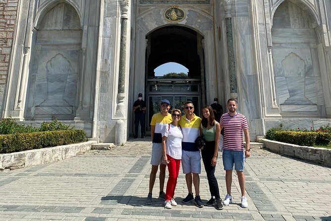 Private Istanbul Old City and Shopping Tour - Stop 1: Blue Mosque planning made simple