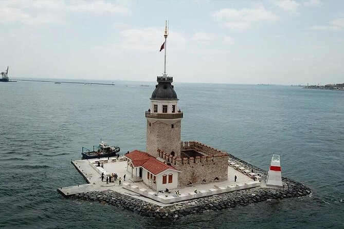 Prıvate Istanbul Tour by Luxury Minivan and Licensed Guide - Stop 4: Pierre Loti Tepesi for Golden Horn Views