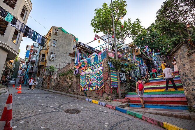 Prıvate Istanbul Tour by Luxury Minivan and Licensed Guide - Stop 5: Balat’s Color Streets and Historic Corners