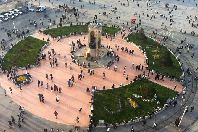 Private Istanbul Tour – Full Day of Iconic Sights & Local Gems - Grand Bazaar: Covered Streets and the Quick Hit Strategy