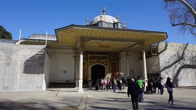 Private Iznik (Nicaea) Guided Tours - Roman–Byzantine walls and gates: reading Iznik like a map