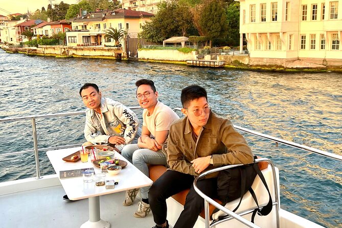 Private Luxury Yacht Cruise in Istanbul Bosphorus - Onboard Comfort: Snacks, Drinks, and a Simple Luxury Setup