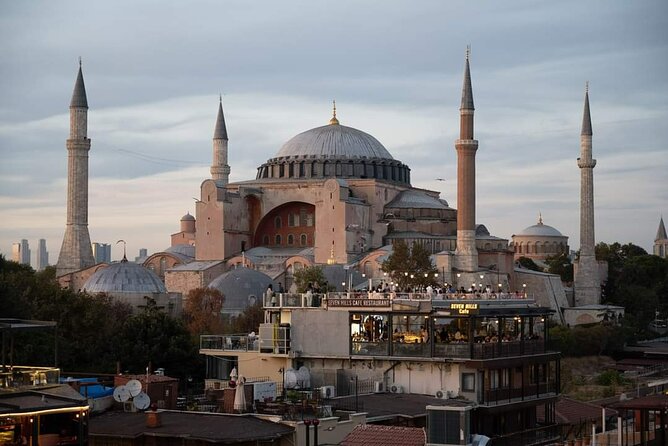 Private Old City Guided Tour - Why the Old City works best with a private guide