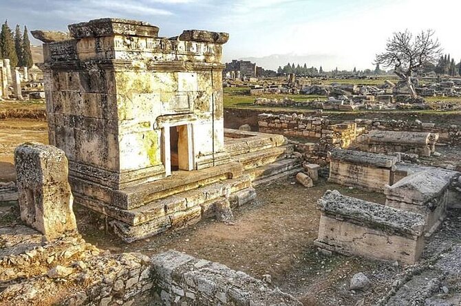 Private Pamukkale Day Tour from Istanbul by Plane - Hierapolis & Pamukkale terraces: walking the white travertines without losing your day
