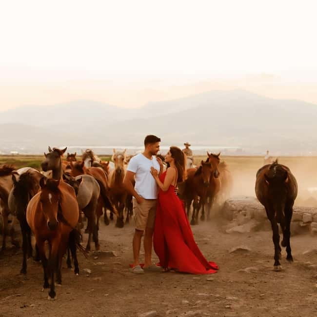 Private Photo Shoot in Cappadocia With Transportation 2 hour - A fast 2-hour plan with real private-transport value