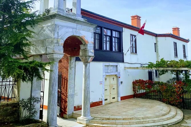 Private Princes' Islands Tour - Stop 1: Princes’ Islands, Turkish tea, and the nine-island story