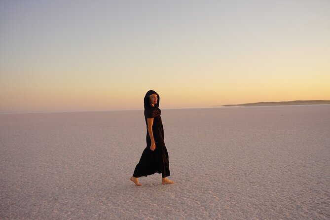 Private Salt Lake Sunset Tour with Photos & Snacks - Who should book this Lake Tuz sunset tour