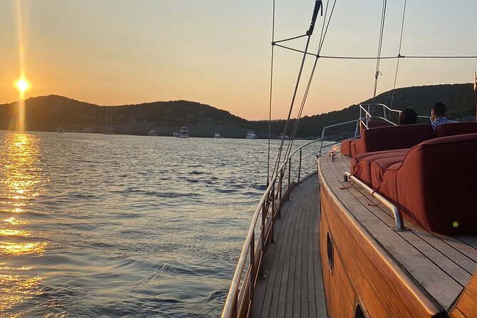 Private Sunset Boat Tour in Bodrum With Dinner - The meeting point at Kumbahçe: where your sunset clock starts