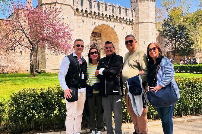 Private Tour: Istanbul Old City with Licensed Local Guide - Hippodrome and Sultanahmet Square: byzantine traces around the corner