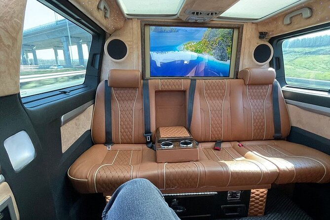Private Transfer to Istanbul Airport from Fatih,Besiktas,Beyoglu - How the driver handoff works at pickup time