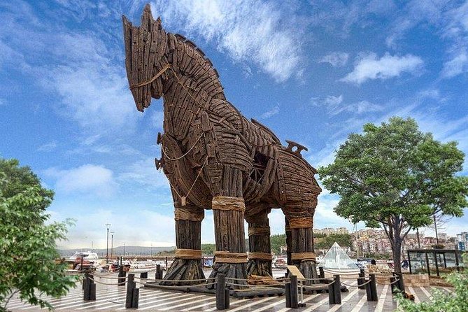 Private Troy Tour from Canakkale Port - Photo Time at the Trojan Horse Replica (The 30-Foot Moment)