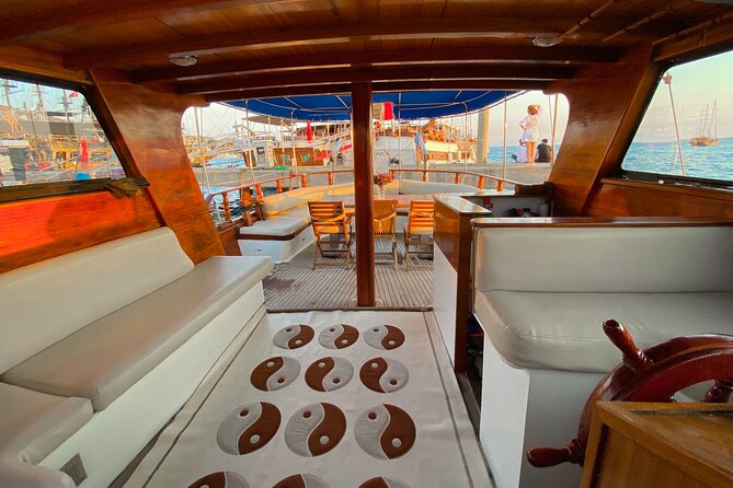 Private VIP Gulet Boat Tour With Lunch in Bodrum For 6 Hour - A 6-Hour Bodrum Gulet Day: What You Get For $533+