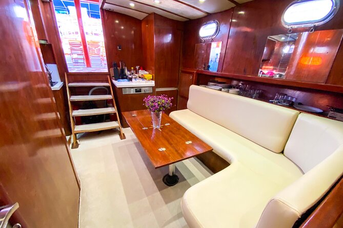 Private VIP Gulet Boat Tour With Lunch in Bodrum For 6 Hour - Lunch on Board: Fish, Chicken, Meatballs, or Vegetarian