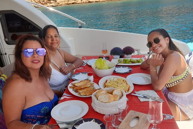Private VIP Motoryacht Charter in Bodrum For 6 Hours With Lunch - What’s Included on Board: Lunch, Drinks, and Gear