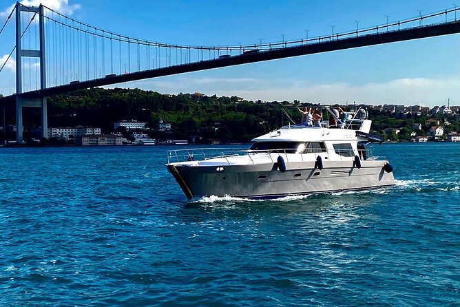 Private Yacht Voyage : Music, Wine & Snacks for Groups - The Bridges: Built in 1972 and Framed Again and Again