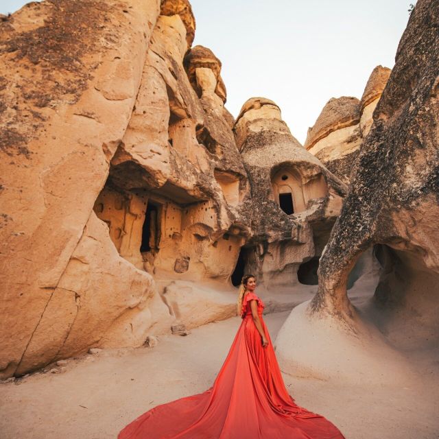 Red Tour in Cappadocia with Prof. Guide - Goreme Panorama View and Uçhisar Castle: get oriented fast
