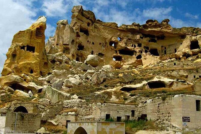 Red Tour ( North of Cappadocia ) - Zelve Open Air Museum: rock-cut churches and longer visual impact