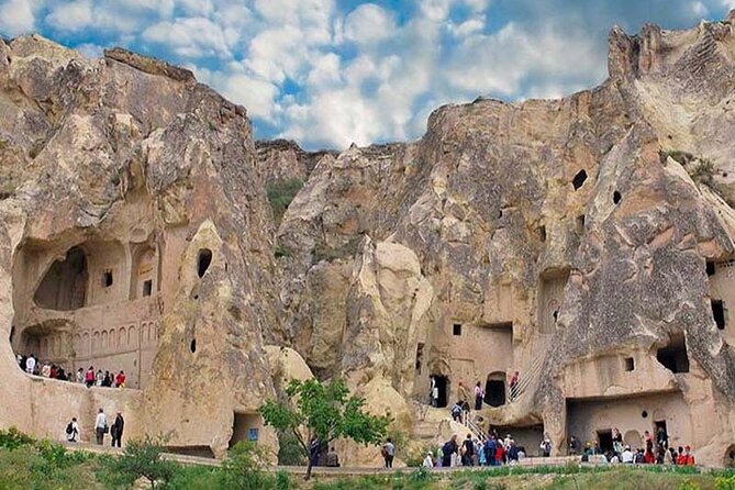 Red Tour ( North of Cappadocia ) - Three Beauties: the famous trio photo moment