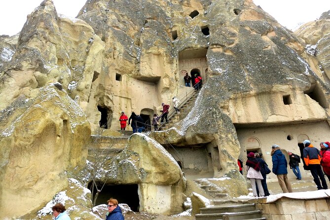 Red Tour with open air Museum - Uçhisar: the cliff stop with tunnels, graves, and churches