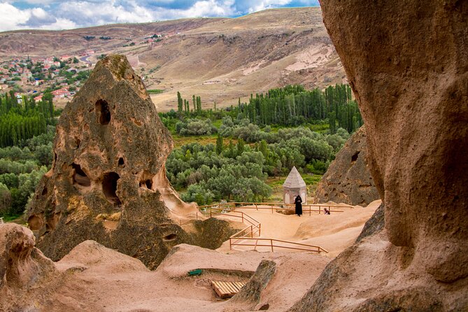Red Valley Hiking and Underground City Tour - Kaymakli Underground City: what life below ground really implies