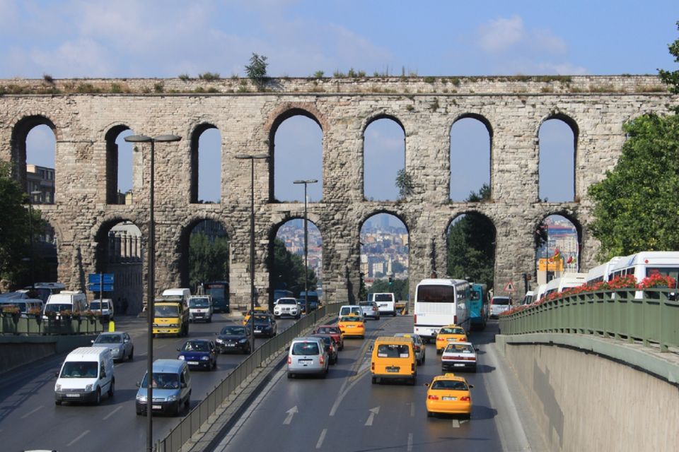 Roman Aqueduct, Sehzade Mosques &Women's Market - Şehzade Mosque: quiet worship with a dramatic family story