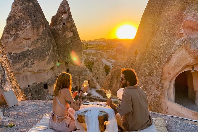 Romantic Cappadocia Sunset Dinner and Wine - The vibe: romance, photos, and small-group attention