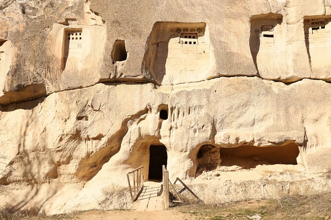Rose and Red Valley Hiking Tour - Rose Valley for the pink glow: fairy chimneys, tunnels, and viewpoints (1 hour)