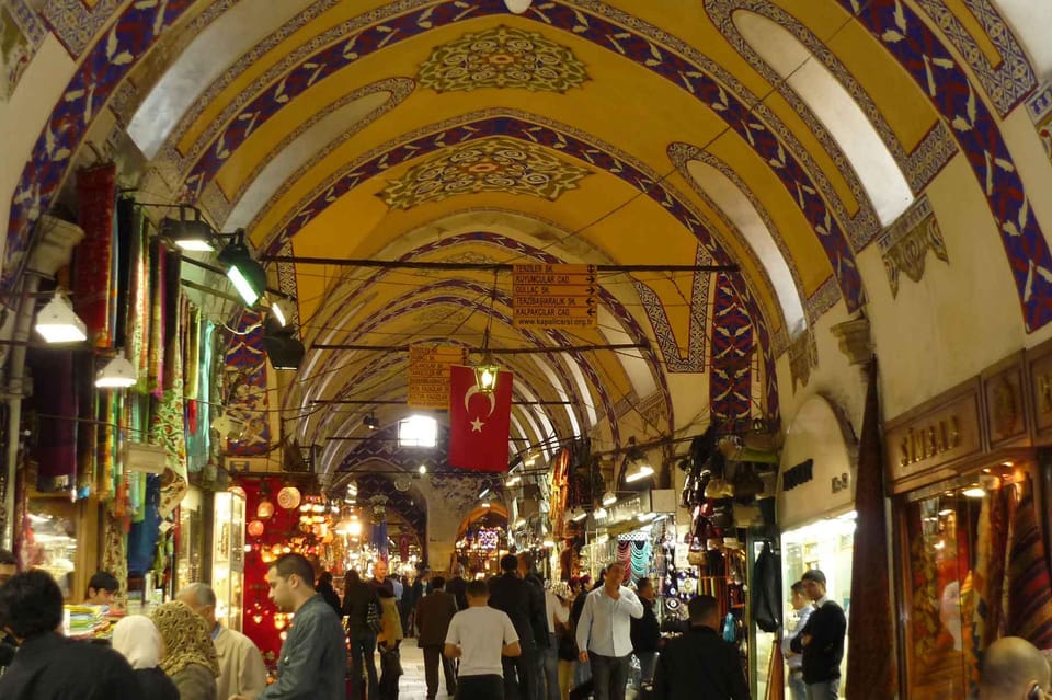 Rug Shopping Private Tour with expert Grand Bazaar - Choosing the Right Rug: Patterns, Scale, and Home Fit