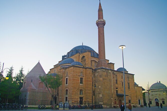 Rumi Route: A self-guided audio tour into Rumi's world - Getting set up with VoiceMap: offline, headphones, and phone reality