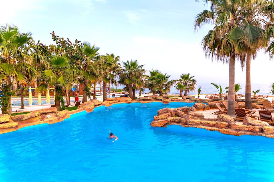 Seapark: Swimming in Pool Aquarium with Authentic Creatures - Getting There From Side or Alanya and What the Timing Feels Like