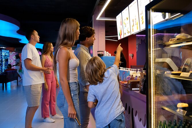 Selfie Park Antalya the Biggest Selfie Museum in Europe - Dospresso Coffee & Donut: the snack break built into the visit