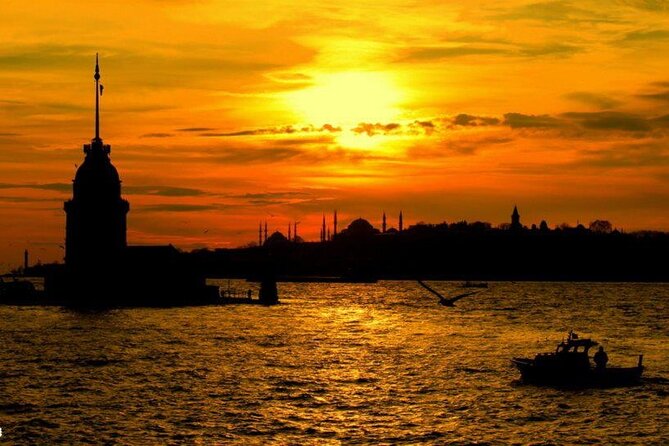 Short Guided Bosphorus Sunset Cruise - Getting to Alemdar in Sultanahmet: Arrive Ready to Walk