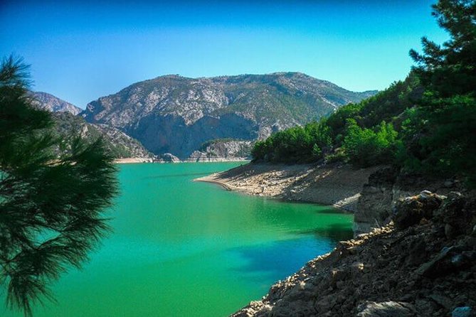 Side-Alanya: 5-Hour BoatTour inGreen Canyon with Lunch SoftDrinks - On board: swimming breaks, fishing, and soft drinks