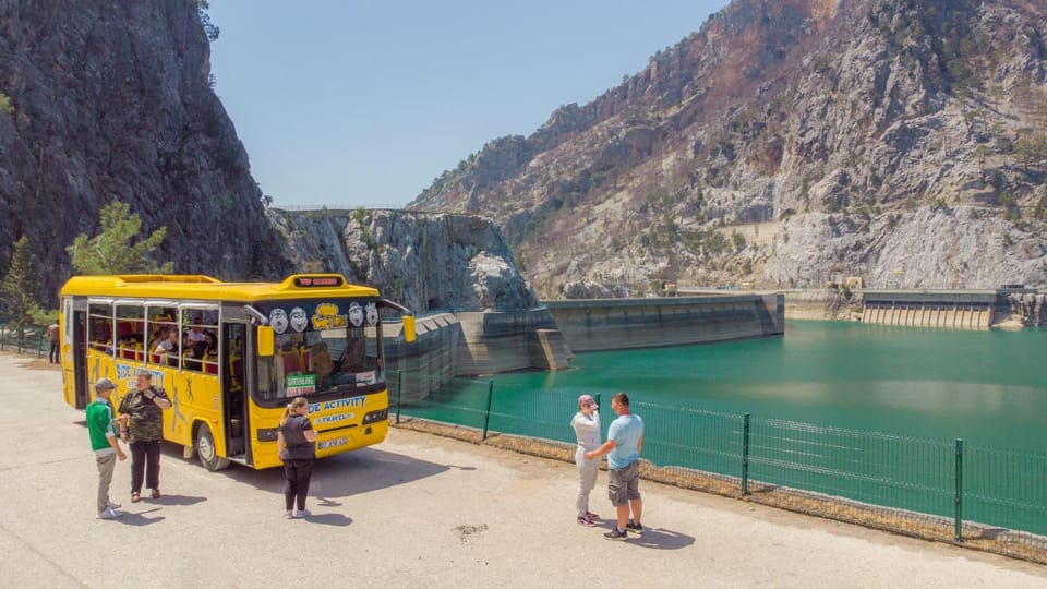 Side: Cabrio Bus and Boat Day Trip at the Green Lake - What to pack for a comfort-first cabrio day