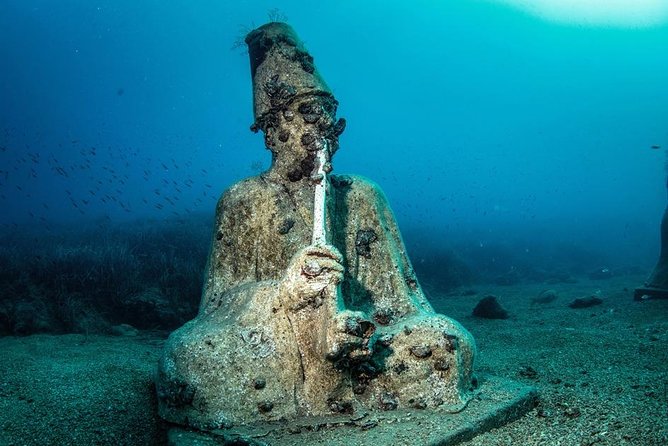 "Side: Scuba Diving in the Fascinating Underwater Museum" - Lunch in the Middle: The Small Detail That Changes the Day