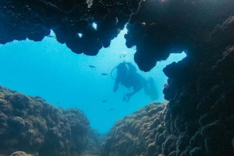 Side: Scuba Diving, Underwater Museum, 2 Dives incl. Lunch - Boarding the boat and settling in before the first water session