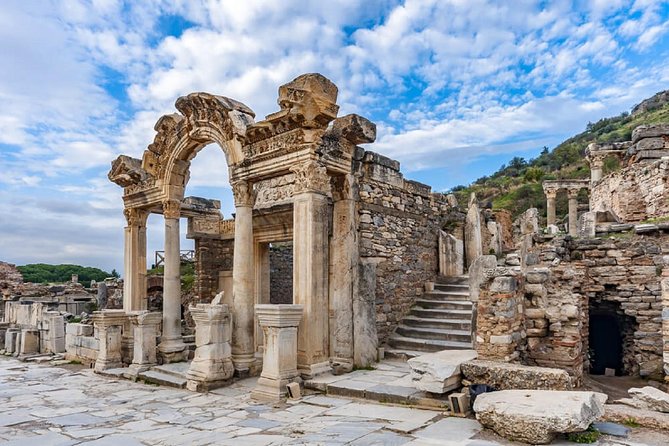 Skip the Line: Ephesus Tour For Cruise Guest - Ephesus Museum: When You Need Context Between Ruins