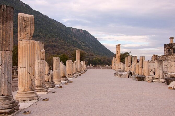 SKIP THE LINE - Private Guided Ephesus Tour - Your private licensed guide: what actually makes it worth it