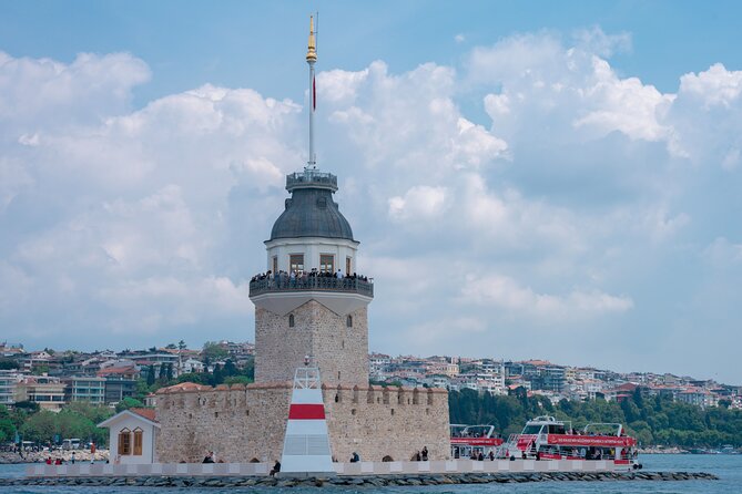 Small-Group 2 Hours Bosphorus Luxury Yacht Cruise in Istanbul - Price and value: $21.78 for a time-saving Istanbul perspective