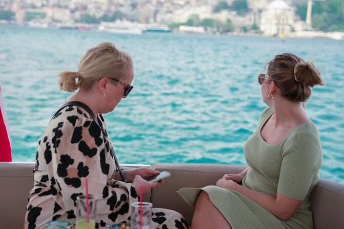 Small-Group 2 Hours Bosphorus Luxury Yacht Cruise in Istanbul - Should you book the Bosphorus luxury yacht cruise?