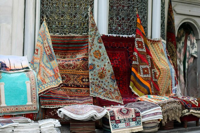Small Group Cruise Shore Excursion – Old City Highlights - The Ottoman sultan residence: where sacred relics and royal treasures fit in